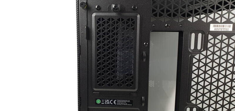 Corsair 6500X - HDD Öffnung