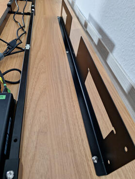 FlexiSpot E7 Pro 016 - Kabelhalterung