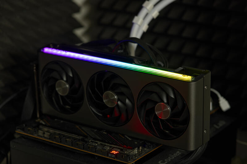Sapphire Radeon RX 7700 XT Nitro+ ARGB 2 Sapphire Radeon RX 7700 XT Nitro+ ARGB 2