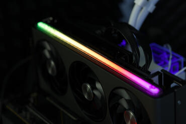 Sapphire Radeon RX 7700 XT Nitro+ ARGB 1