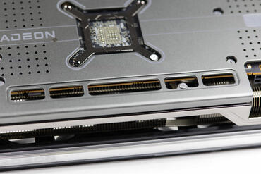 Sapphire Radeon RX 7700 XT Nitro+ Aussparung-Kühlung