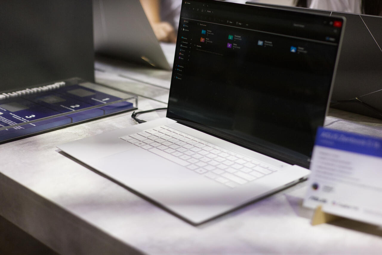 ASUS Zenbook S 16  Bild © PCMasters.de