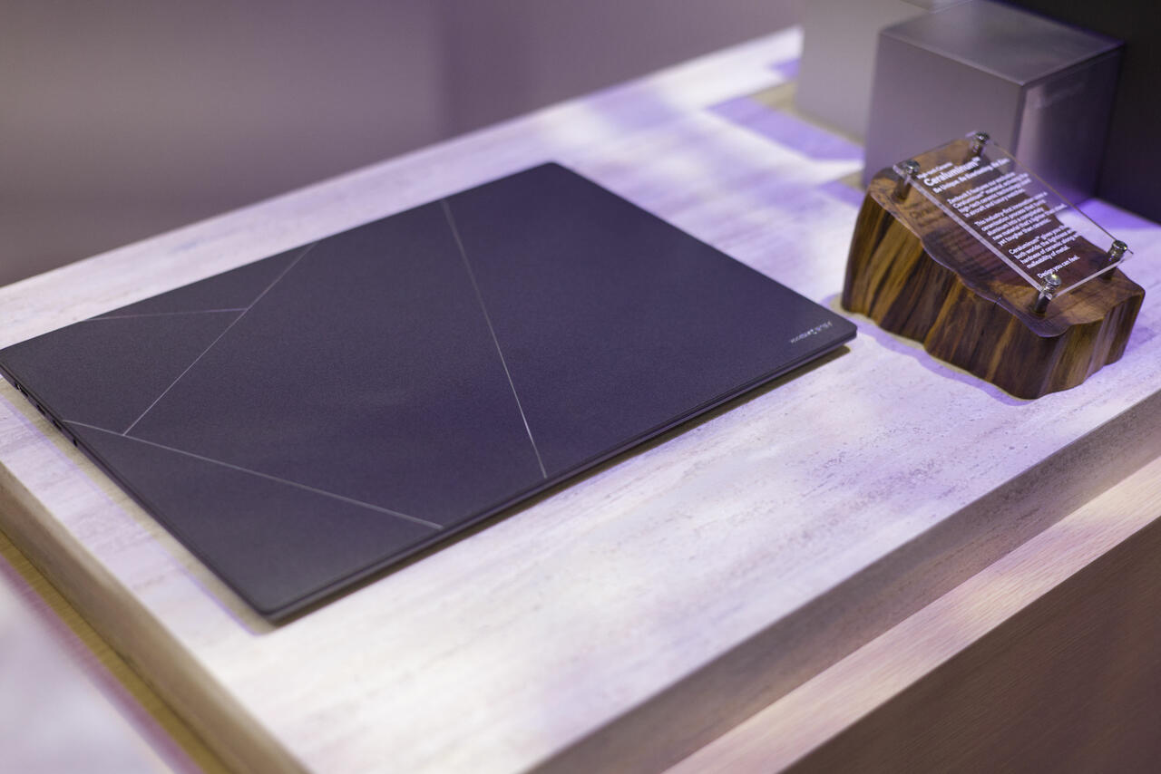 ASUS Zenbook S 16  Bild © PCMasters.de
