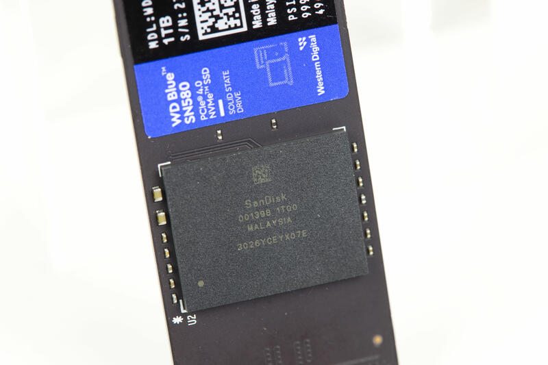 Western Digital WD_BLUE SN580 Sandisk-NAND-001398-1T00 Western Digital WD_BLUE SN580 Sandisk-NAND-001398-1T00