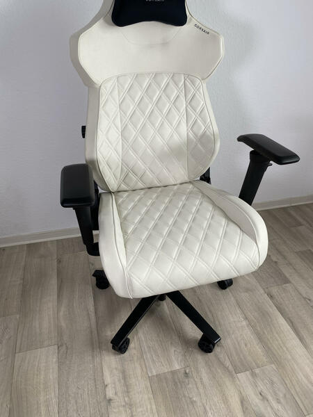 Corsair TC500 LUXE 036 Aufgebauter Stuhl