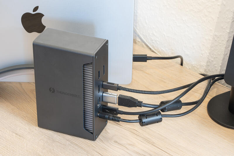 Ugreen Revodok Max 213 Anschlüsse Ugreen Revodok Max 213 Anschlüsse