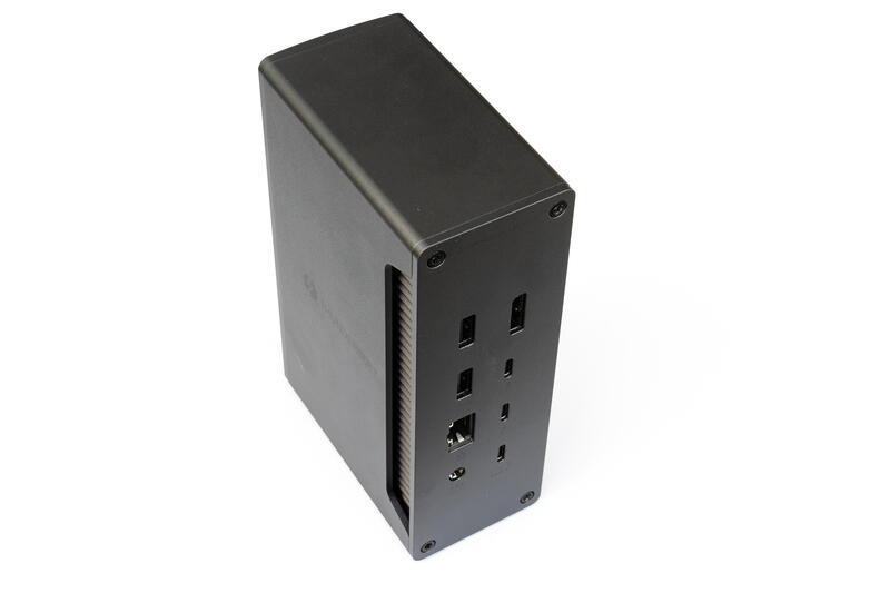 Ugreen Revodok Max 213 Anschlüsse hinten 2 Ugreen Revodok Max 213 Anschlüsse hinten 2