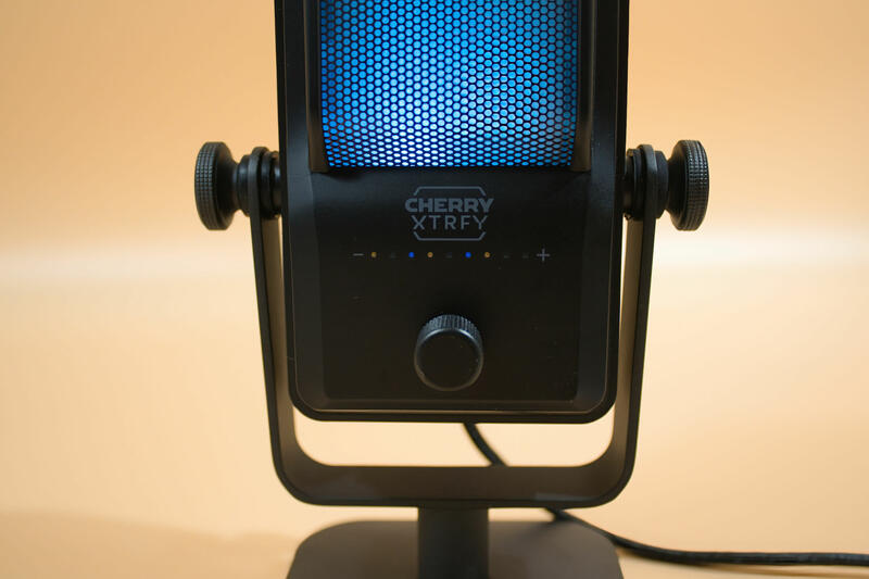 Cherry XTRFY Ngale R Mikrofon-Pegelbeleuchtung Cherry XTRFY Ngale R Mikrofon-Pegelbeleuchtung