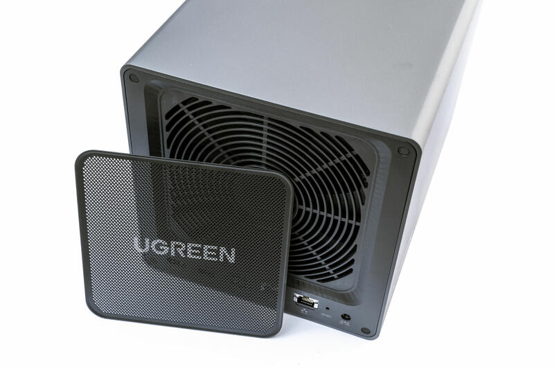 Ugreen DXP4800 Plus Staubfilter Ugreen DXP4800 Plus Staubfilter