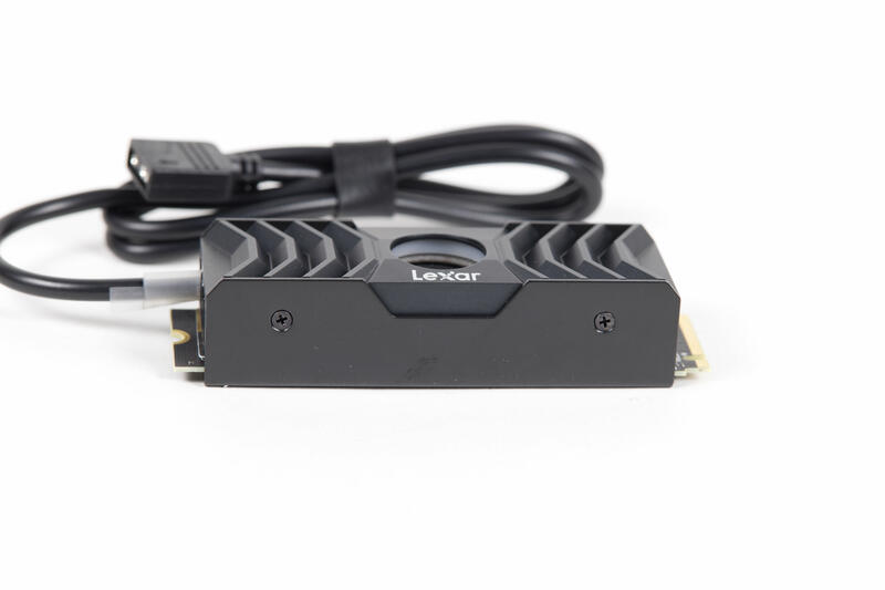 Lexar Professional NM1090 Seitenansicht Lexar Professional NM1090 Seitenansicht
