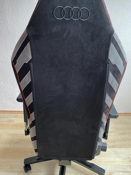Quersus VAOS.3 Audi 039 Stuhl Model 03 Quersus VAOS.3 Audi 039 Stuhl Model 03