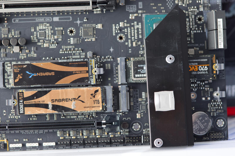 ASUS ROG Strix Z890 F Gaming WIF Chipsatzkühler ASUS ROG Strix Z890 F Gaming WIF Chipsatzkühler