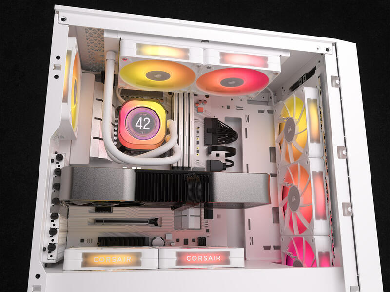 CORSAIR iCUE LINK TITAN RX LCD eingebaut CORSAIR iCUE LINK TITAN RX LCD eingebaut