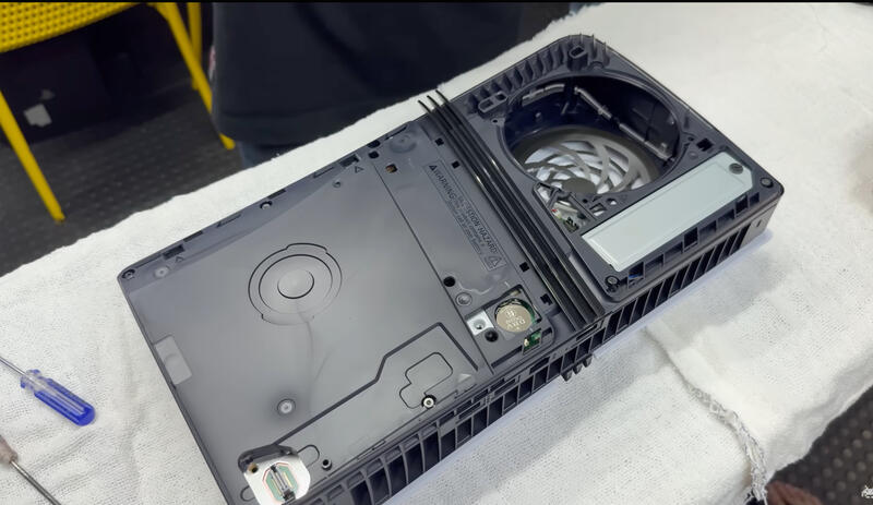 PlayStation 5 Pro Teardown 2 PlayStation 5 Pro Teardown 2