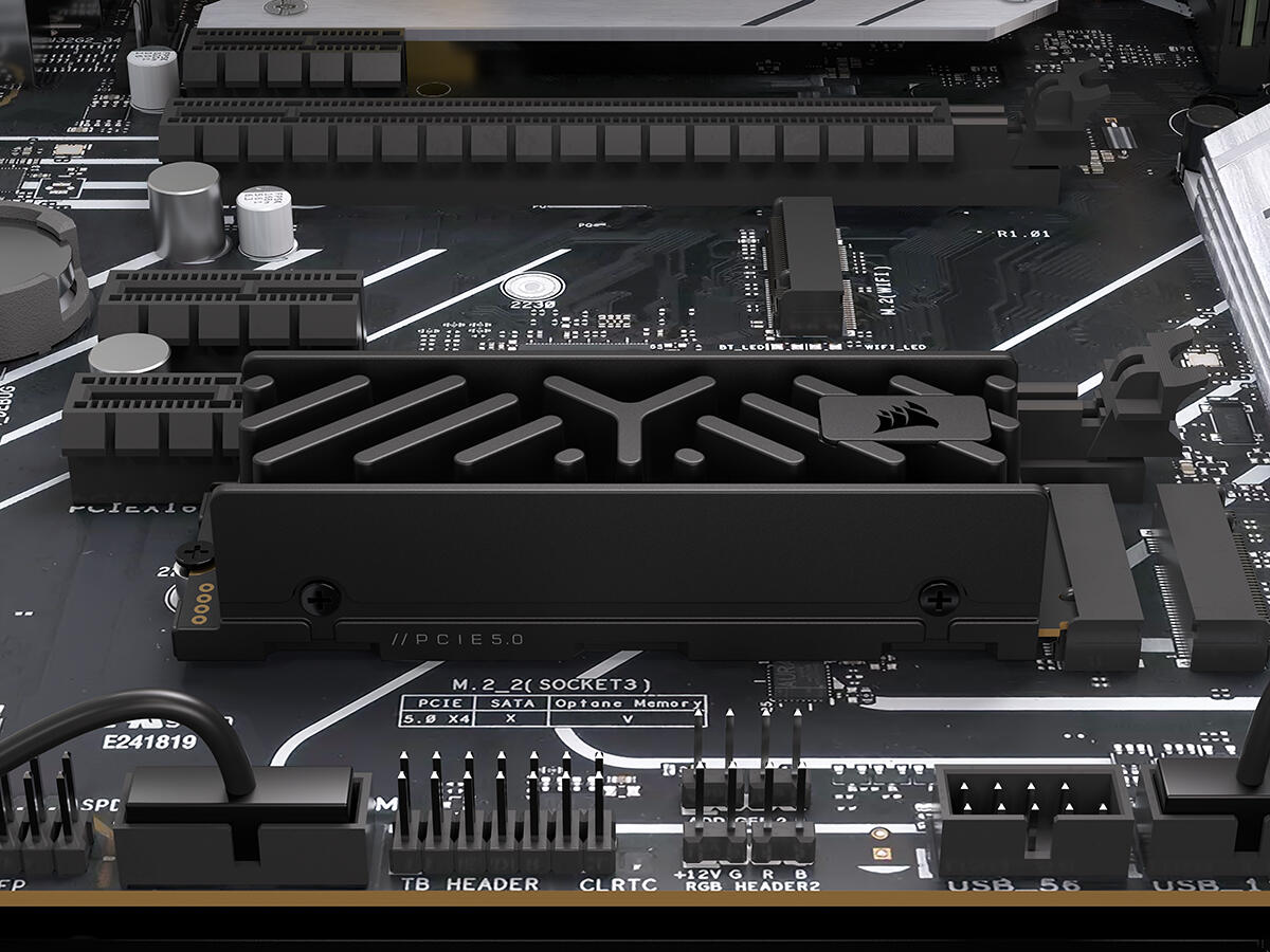 Corsair MP700 ELITE PCIe 5.0 SSD mit Kühler  Bild © Corsair