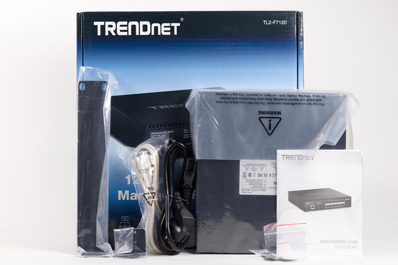 TRENDnet TL2 F7120 10GBE Lieferumfang TRENDnet TL2 F7120 10GBE Lieferumfang
