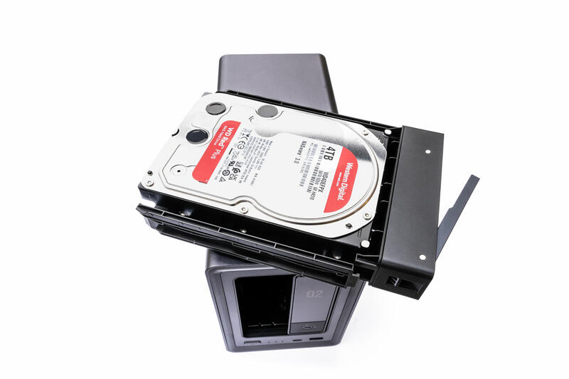Ugreen NASync DXP2800 HDD Montage Ugreen NASync DXP2800 HDD Montage