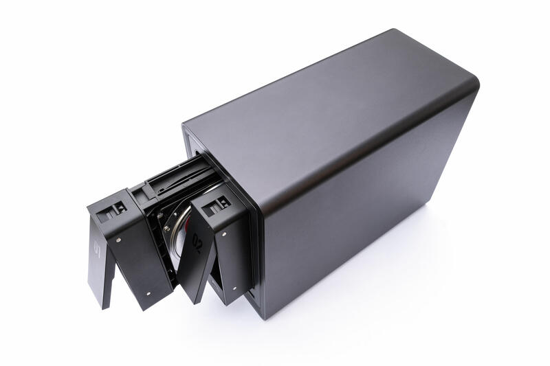 Ugreen NASync DXP2800 Einschübe Ugreen NASync DXP2800 Einschübe