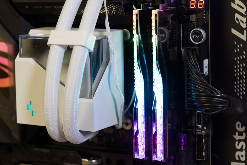 G SKILL Trident Z5 Royal DDR5 ARGB Beleuchtung 2 G SKILL Trident Z5 Royal DDR5 ARGB Beleuchtung 2