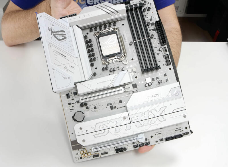ASUS ROG Strix B860 A Motherboard 2 ASUS ROG Strix B860 A Motherboard 2