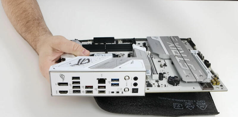 ASUS ROG Strix B860 A Motherboard IO Panel ASUS ROG Strix B860 A Motherboard IO Panel