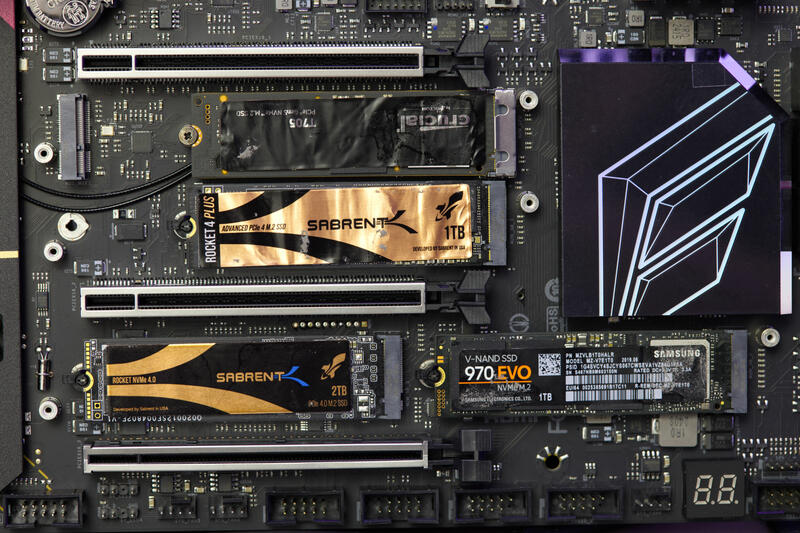BIOSTAR X870E Valkyrie NVMe Bestückung BIOSTAR X870E Valkyrie NVMe Bestückung