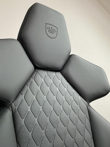 noblechairs DAWN 000 Model 06 noblechairs DAWN 000 Model 06