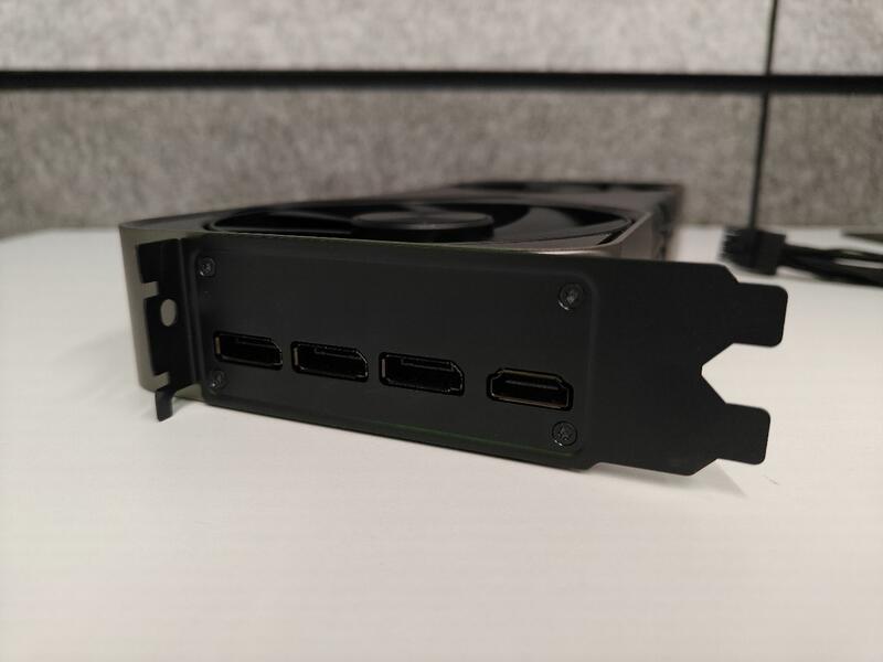 GeForce RTX 5080 Founders Edition Anschlüsse GeForce RTX 5080 Founders Edition Anschlüsse