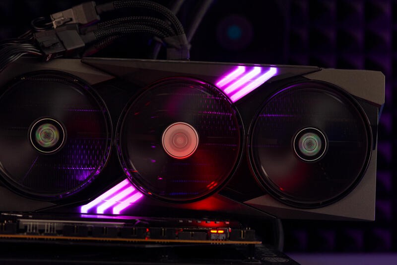 MSI GeForce RTX 5090 32G Gaming Trio OC ARGB Beleuchtung MSI GeForce RTX 5090 32G Gaming Trio OC ARGB Beleuchtung