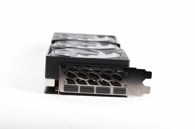 KFA2 GeForce RTX 5080 1Click OC Anschlüsse KFA2 GeForce RTX 5080 1Click OC Anschlüsse