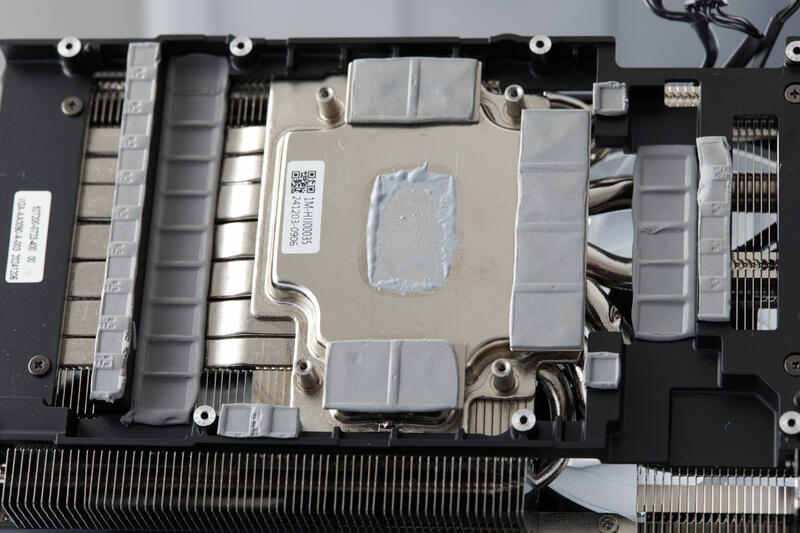 KFA2 GeForce RTX 5080 1Click OC Kühler Base mit VaperChamber KFA2 GeForce RTX 5080 1Click OC Kühler Base mit VaperChamber