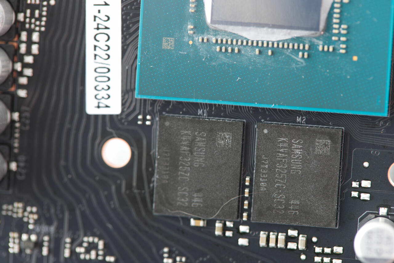 KFA2 GeForce RTX 5080 1Click OC Samsung GDDR7 K4VAF325ZC SC32  Bild © PCMasters.de