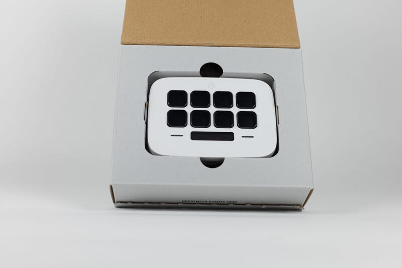 Elgato Stream Deck Neo verpackt Elgato Stream Deck Neo verpackt