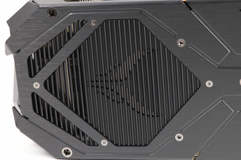 PowerColor Radeon RX 9070 XT Red Devil Rückseite mit Lamellendesign PowerColor Radeon RX 9070 XT Red Devil Rückseite mit Lamellendesign