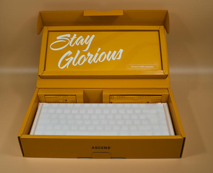 Glorious GMMK 3 HE Verpackung aufgeklappt Glorious GMMK 3 HE Verpackung aufgeklappt