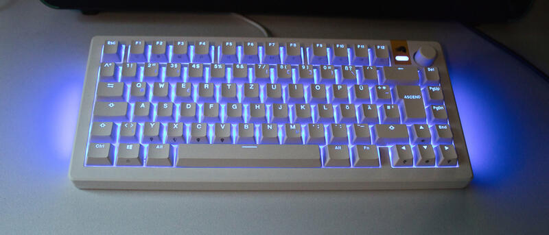 Glorious GMMK 3 HE Beleuchtung Blau Glorious GMMK 3 HE Beleuchtung Blau