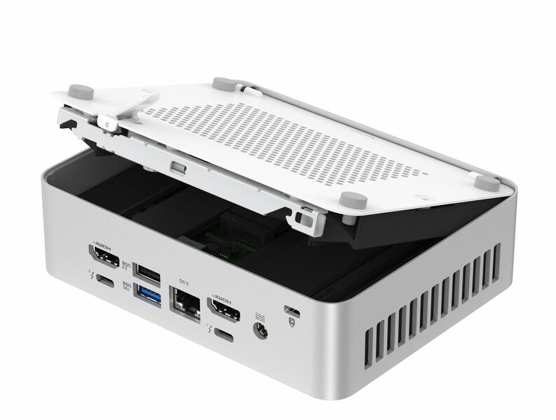 ASUS NUC15 ProPlus geöffnet ASUS NUC15 ProPlus geöffnet