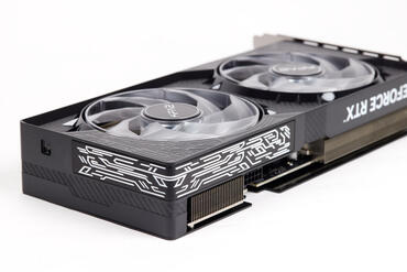 KFA2 GeForce RTX 5070 1Click OC Design