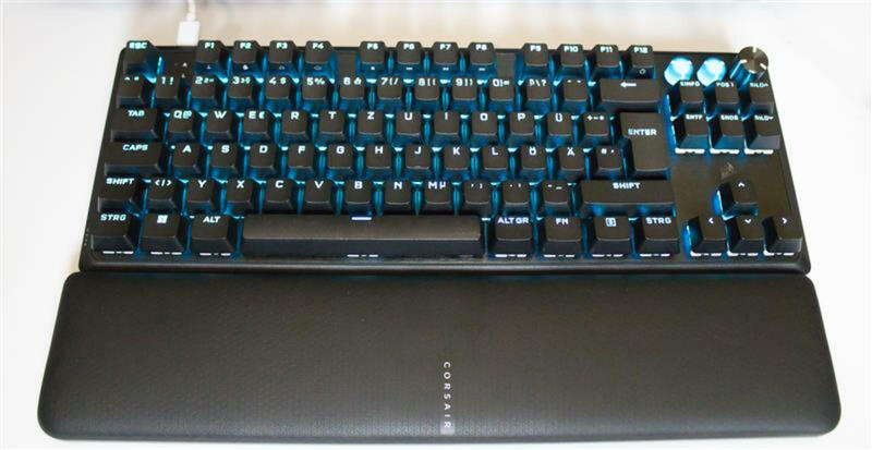 Corsair K70 RGB TKL Beleuchtet weiß Corsair K70 RGB TKL Beleuchtet weiß