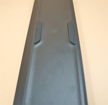 Corsair K70 RGB TKL Handballenauflage Unterseite Detail