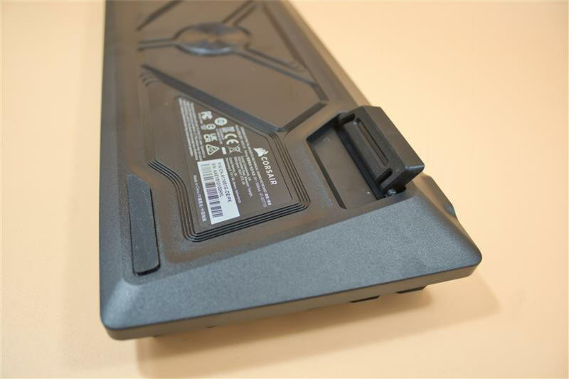 Corsair K70 RGB TKL Höhenverstellung Corsair K70 RGB TKL Höhenverstellung