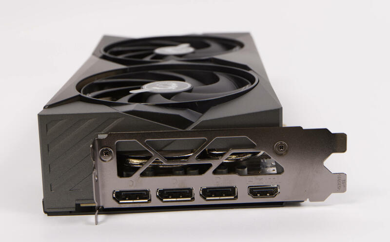 MSI GeForce RTX 5060 Ti Gaming OC Anschlüsse MSI GeForce RTX 5060 Ti Gaming OC Anschlüsse