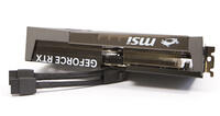MSI GeForce RTX 5060 Ti Gaming OC 12V 2x6 Stromstecker neben Grafikkarte