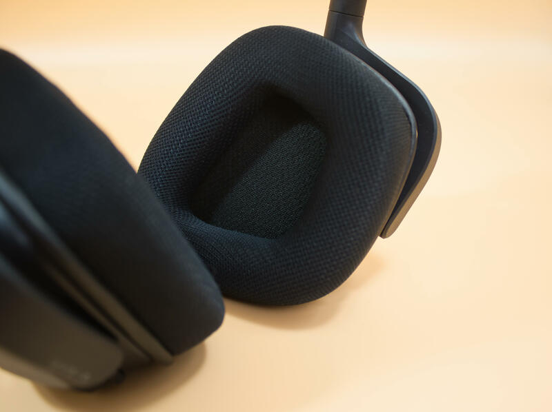 Corsair Void Wireless Headset v2 Detail Ohrpolster Corsair Void Wireless Headset v2 Detail Ohrpolster