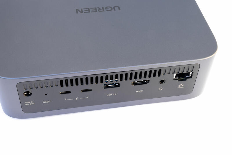 Ugreen DXP480T Plus Anschlüsse