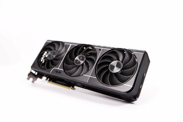 GeForce RTX 5060 Ti beliebter als Radeon RX 9070 XT bei Steam-Hardware-Umfrage