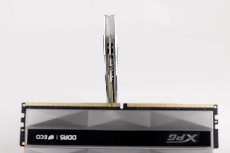 XPG Lancer NEON RGB 32GB Aufbau