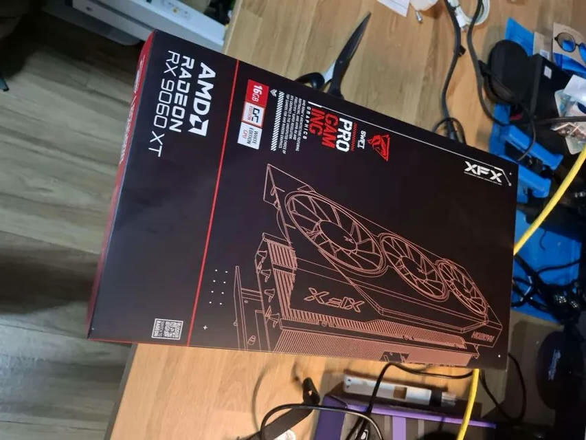 XFX Radeon RX 9060 XT  Bild © uesato_hinata auf Reddit