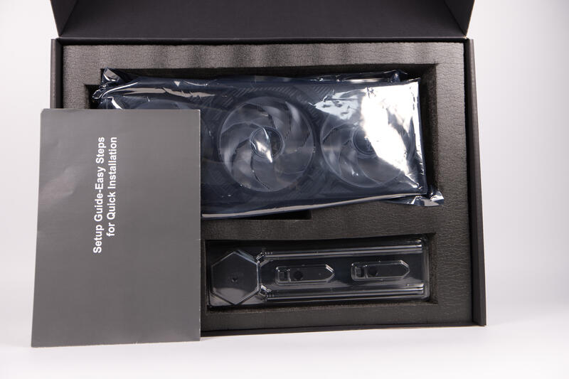 KFA2 GeForce RTX 5070 Ti Veroackungsinnere KFA2 GeForce RTX 5070 Ti Veroackungsinnere