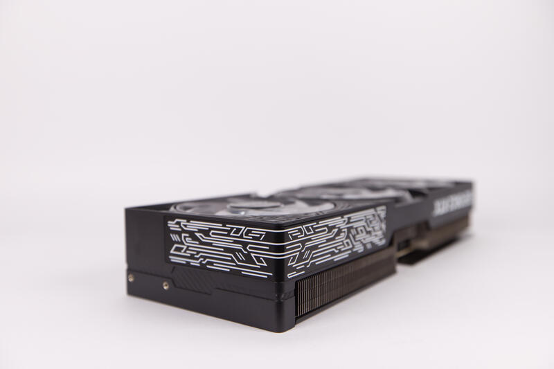KFA2 GeForce RTX 5070 Ti Designelemente KFA2 GeForce RTX 5070 Ti Designelemente